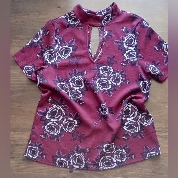 Max & Marcus Wine Red Floral Blouse - Picture 4 of 9